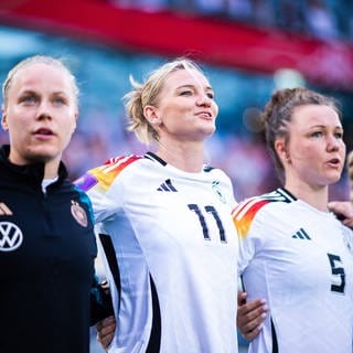 DFB-Kapitänin Alexandra Popp tritt auf der deutschen Nationalmannschaft der Frauen zurück.