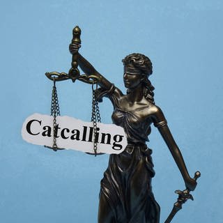 In den Niederlanden ist zum ersten Mal ein Mann wegen Catcalling zu einer Strafe verurteilt worden.