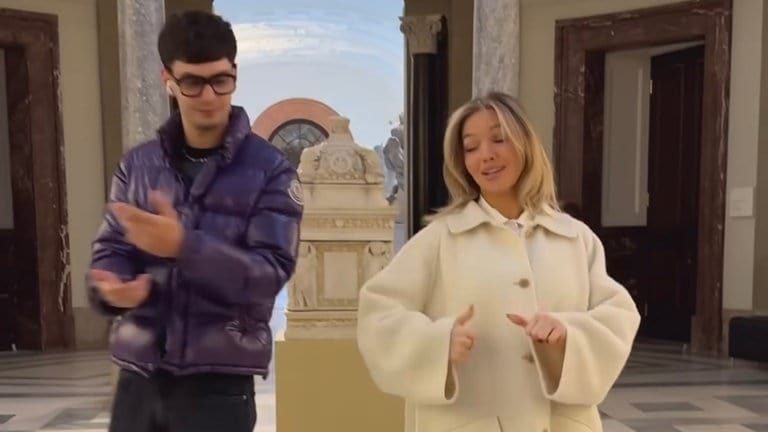 Sampagne und Shirin David kündigen in einem Video ihr Feature an.