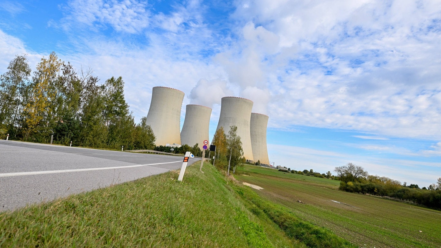 Symbolbild: Das AKW Temelin in der Tschechischen Republik. Amazon und Google wollen in Zukunft auf Atomenergie setzen - allerdings auf die neueste Technologie.