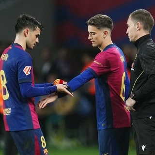 Große Emotionen beim FC Barcelona: Nach elf Monaten verletzungsbedingter Pause hat Top-Talent Gavi jetzt sein Comeback gefeiert.