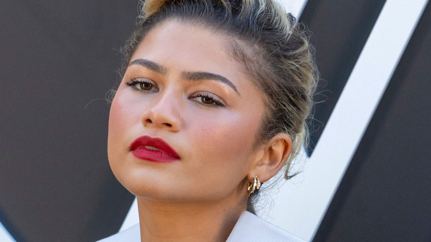 Zendaya auf der Paris Fashion Week.