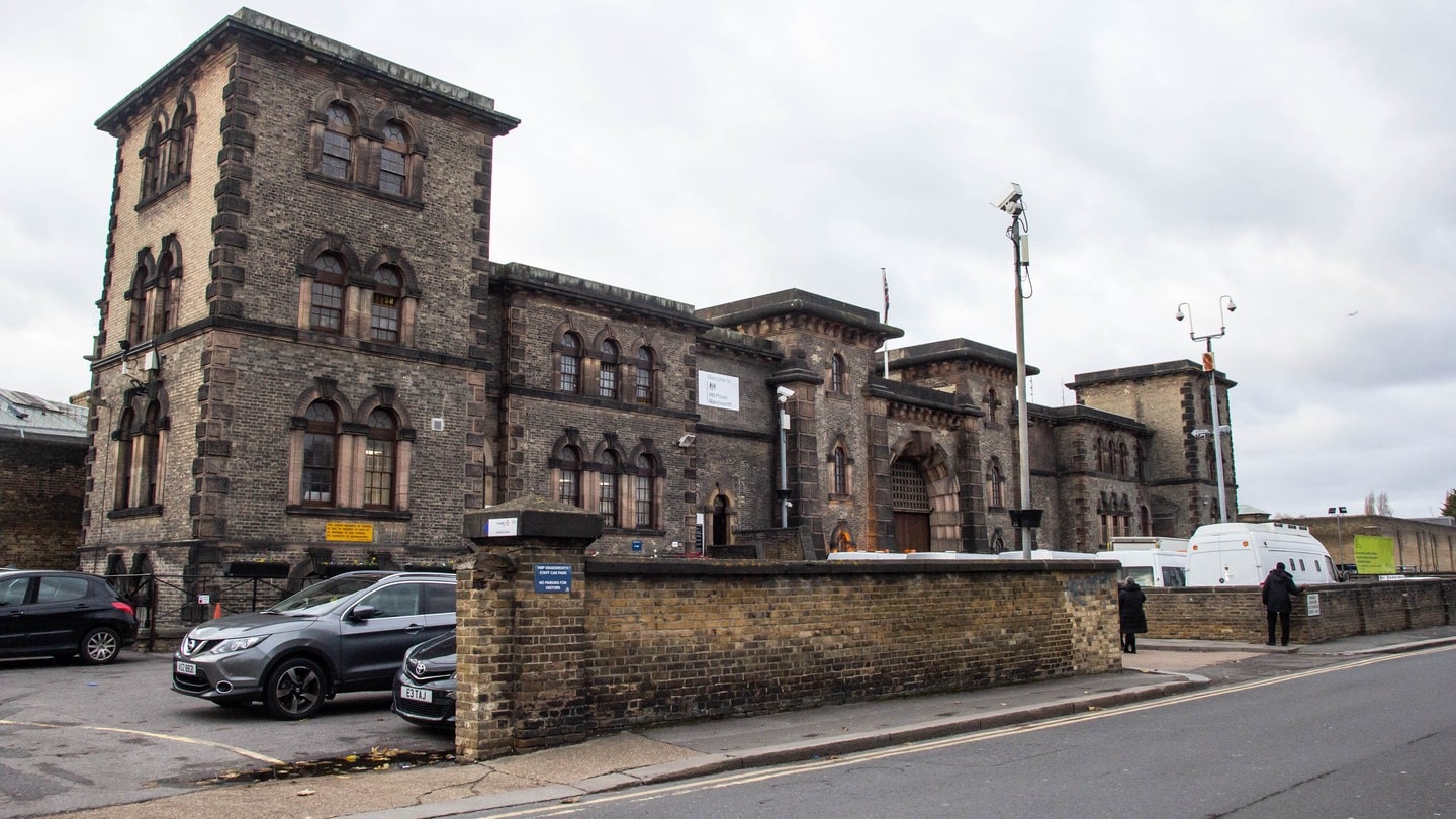 Außenaufnahme des HM Prison Wandsworth in London. (zu dpa: «Zahl der Häftlinge in England und Wales auf Rekordstand»)