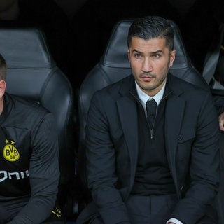 Nuri Sahin sitzt auf der Bank vom BVB gegen Real