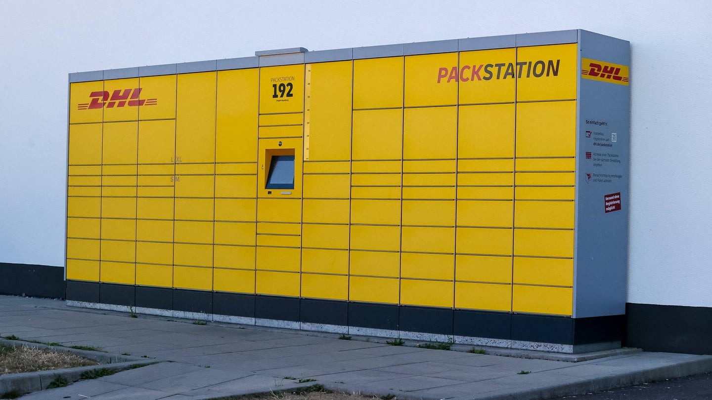 Eine DHL-Packstation.