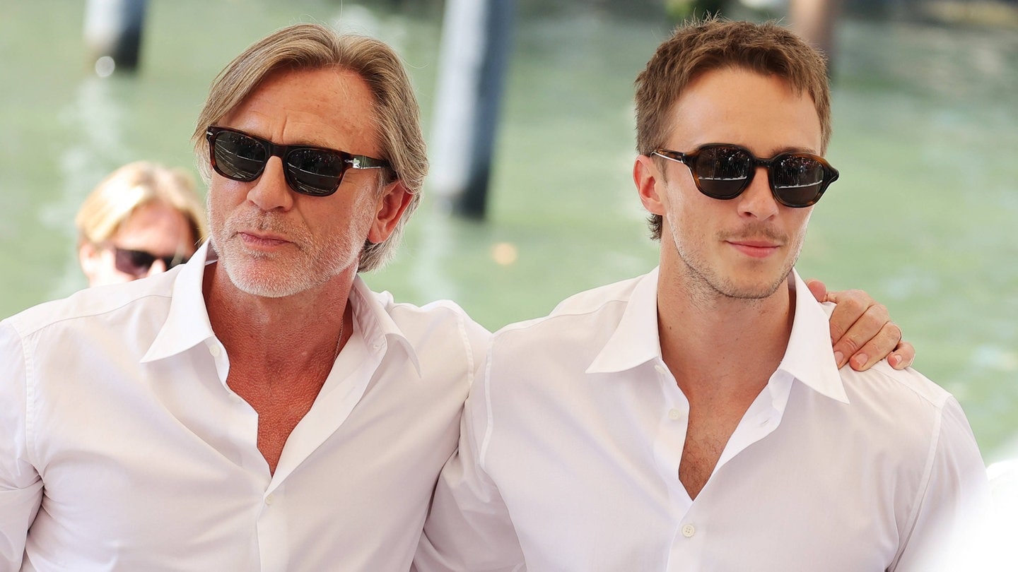 Daniel Craig und Drew Starkey sind bei den 81. Internationalen Filmfestspielen von Venedig am 3. September 2024 in Venedig, Italien, zu sehen.