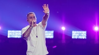 Bushido, Rapper, steht als Überraschungsgast im Finale der RTL Castingshow «Deutschland sucht den Superstar» im Coloneum auf der Bühne.