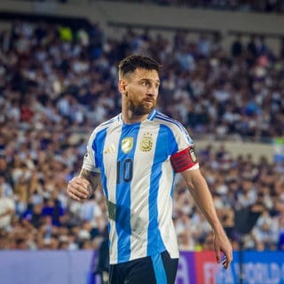 Lionel Messi spielt in der WM-Qualifikation für die argentinische Nationalmannschaft gegen Bolivien.