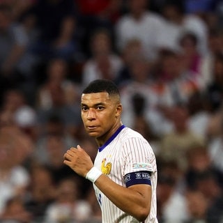 Kylian Mbappé im Frankreich-Trikot. Laut Medienberichten gibt es den Verdacht, dass er psychische Probleme hat.