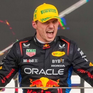 Max Verstappen aus den Niederlanden vom Team Red Bull hat zum vierten Mal die Weltmeisterschaft in der Formel 1 gewonnen.