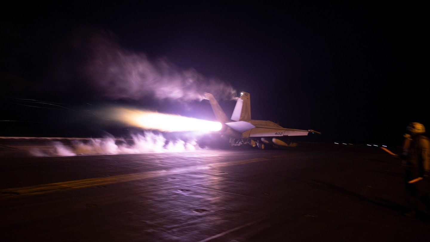 Flugzeug der US-Armee auf Flugzeugträger: Die USA haben erneut Stellungen der Huthi im Jemen angegriffen (Archivbild)