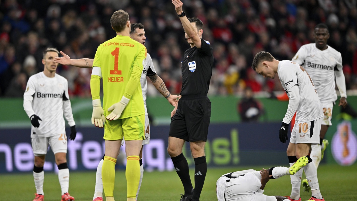 DFB bestätigt Urteil vom Sportgericht: Manuel Neuer nach roter Karte gesperrt