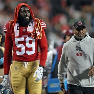 American Football, Profiliga NFL, Hauptrunde, San Francisco 49ers - Los Angeles Rams: De'Vondre Campbell von den San Francisco 49ers geht während der zweiten Halbzeit in die Umkleidekabine.