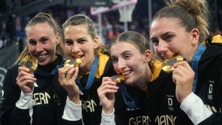  3x3 Basketball, Damen: Svenja Brunckhorst, Sonja Greinacher, Elisa Mevius und Marie Reichert 