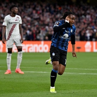 Fußball: Europa League, Atalanta Bergamo - Bayer 04 Leverkusen, K.o.-Runde, Finale, Aviva Stadium. Bergamos Ademola Lookman (M) jubelt nach seinem Tor zum 2:0