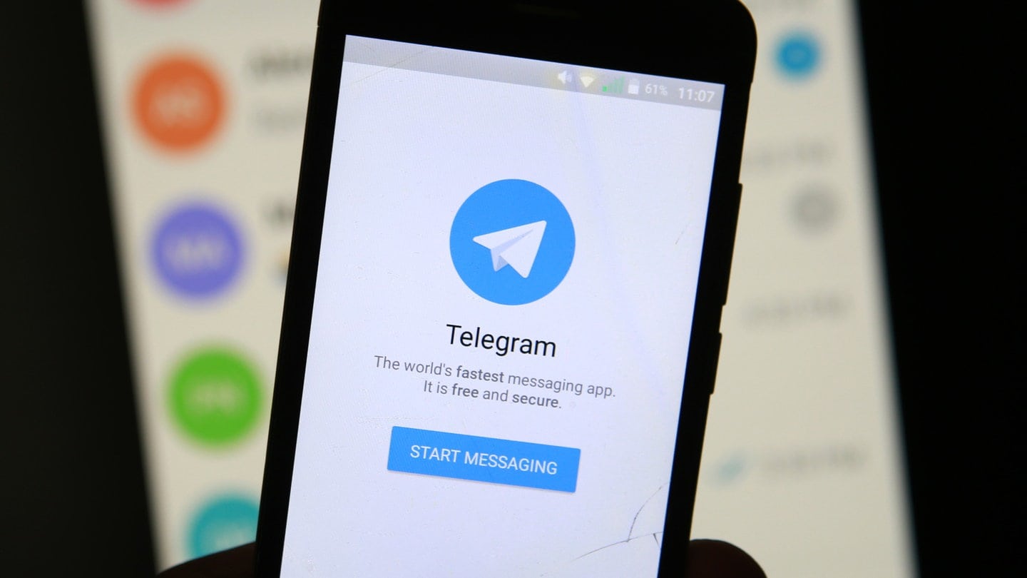 Journalisten haben ein Netzwerk auf telegram aufgedeckt. Dort wurden bilder, Chats und Videos von Vergewaltigungen geteilt.