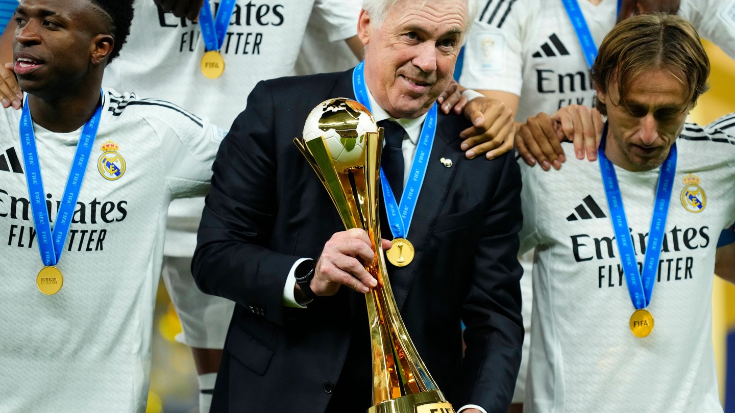 Real Madrid hat in Doha den Interkontinental-Cup gegen den CF Pachuca gewonnen. Carlo Ancelotti ist damit der neue Rekord-Coach bei den Königlichen.