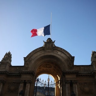 Frankreich neue Regierung