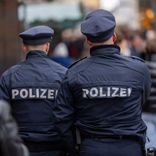 Im Jahr 2024 hat es bei rechtsextremen Straftataten ein neues Rekordhoch gegeben. Die Polizei registrierte bislang rund 34.000 Fälle.