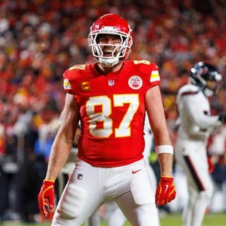 Zum siebten Mal in Folge stehen die Kansas City Chiefs im AFC-Finale. Vor allem der Boyfriend von Taylor Swift, Travis Kelce, war richtig on fire!