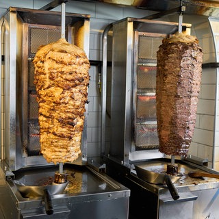 Handy für Döner verkauft - Mann täuscht Diebstahl vor.