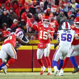 Die Kansas City Chiefs besiegen die Buffalo BIlls und stehen zum 3. Mal in Folge im Super Bowl.