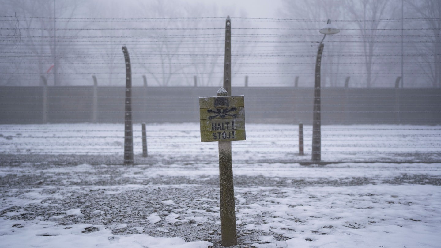 Schild Auschwitz