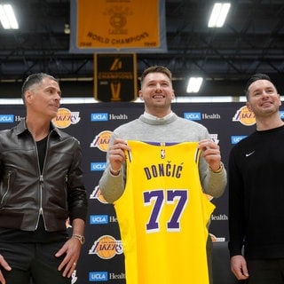 NBA-Star Luka Dončić spielt erst seit wenigen Tagen für die Los Angeles Lakers. Jetzt hat er für seine neue Heimat Hunderttausende Dollar gespendet.