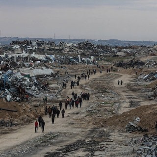 Ägypten drängt auf einen Wiederaufbau des Gazastreifens ohne Vertreibung der Palästinenser.