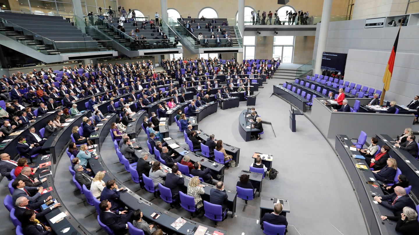 Abgeordnete im Bundestag: Wer sind die neuen Abgeordnete, die 2025 in den Bundestag einziehen?