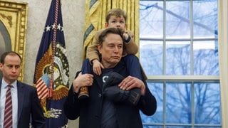 Elon Musk mit seinem Sohn X Æ A-Xii im Weißen Haus.