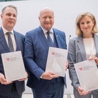 Die Dreier-Koalition aus ÖVP, SPÖ und NEOS in Österreich steht.